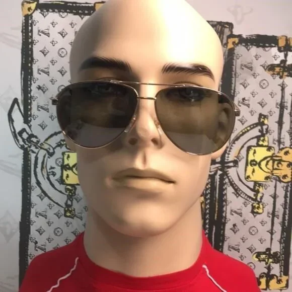 ✨ Brand New Gucci GG0137S 002 Aviator Sunglasses – Gold Frame with Grey Lenses ✨ - Picture 7 of 13